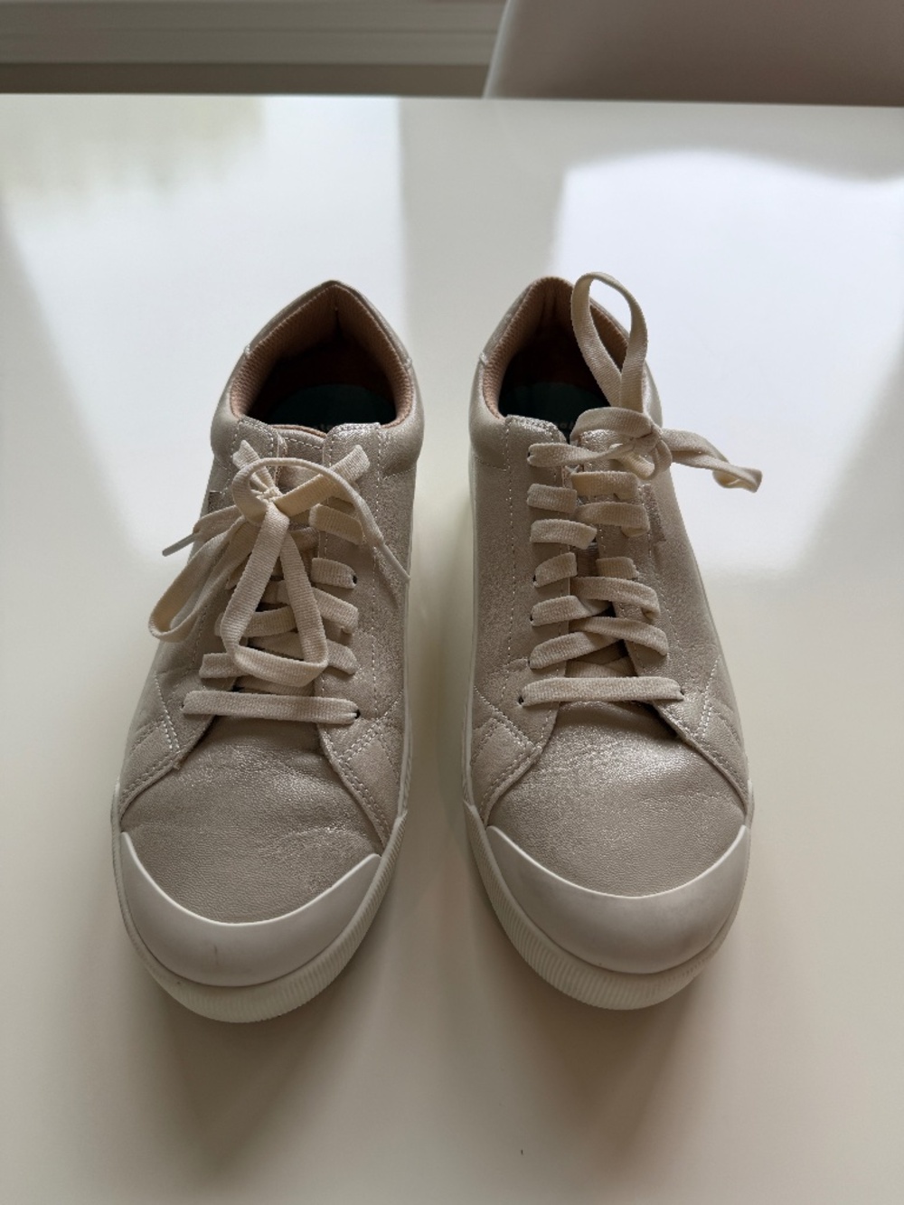 Dr. Scholls Women's Time off Sneaker in Champagne Beige, size 9